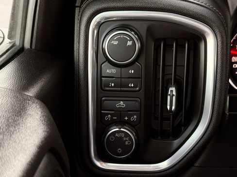 Used 2019 Chevrolet Silverado 1500 LT w/ All-Star Edition AWD/4WD image 31