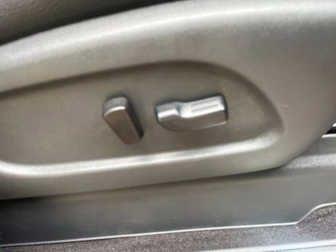 Used 2023 Nissan Titan PRO-4X w/ Pro-4x Convenience Package AWD/4WD image 19