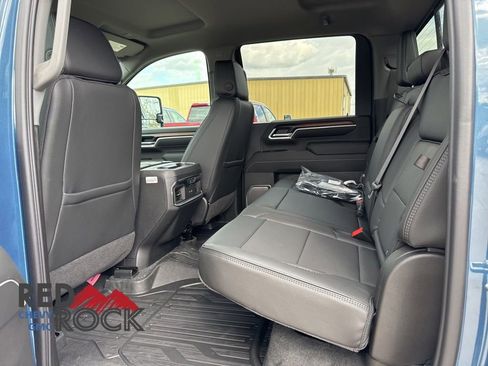 New 2026 GMC Sierra 3500 Denali w/ Technology Package AWD/4WD image 12