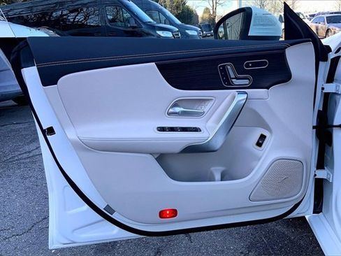 Used 2025 Mercedes-Benz CLA 250 4MATIC image 18