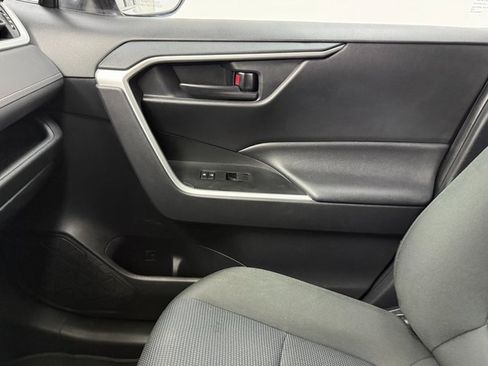 Used 2021 Toyota RAV4 LE image 23