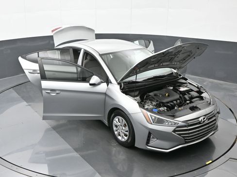 Used 2020 Hyundai Elantra SE image 44