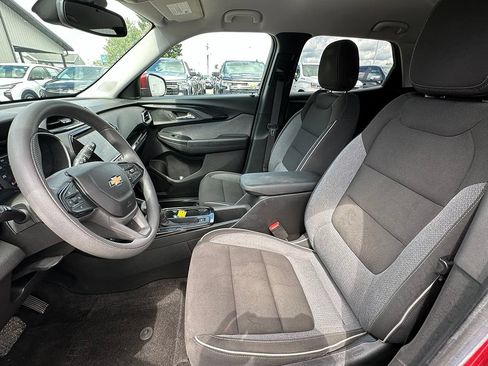 Used 2022 Chevrolet TrailBlazer LT w/ Convenience Package FWD image 21