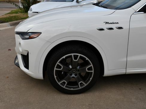 Used 2023 Maserati Levante Modena AWD/4WD image 4