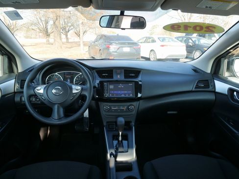 Used 2019 Nissan Sentra S image 19