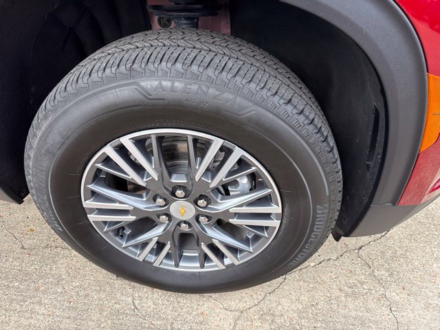 Used 2026 Chevrolet Traverse LT FWD image 7