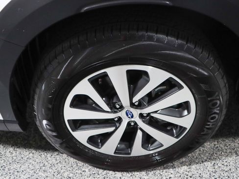 Used 2023 Subaru Outback Premium AWD/4WD image 11