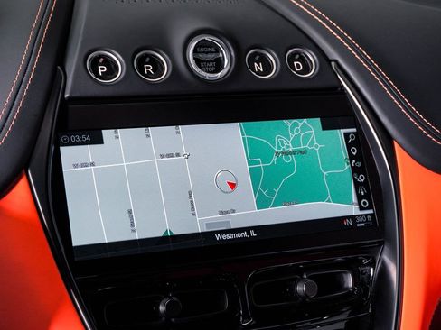 Used 2023 Aston Martin DBX SUV image 29