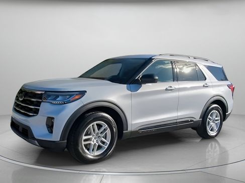 New 2026 Ford Explorer Active w/ Active Comfort Package image 12