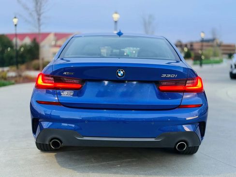 Used 2019 BMW 330i xDrive Sedan w/ M Sport Package AWD/4WD image 4