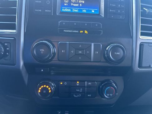 Used 2015 Ford F150 XLT image 4