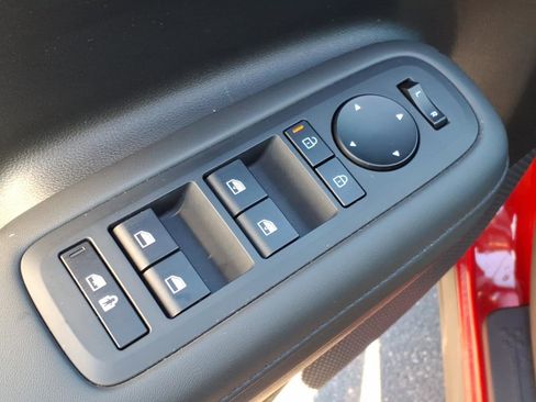 Used 2025 Hyundai Santa Fe SEL FWD image 10