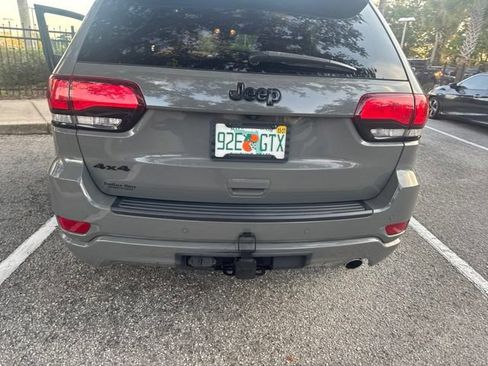 Used 2021 Jeep Grand Cherokee Laredo X AWD/4WD image 9