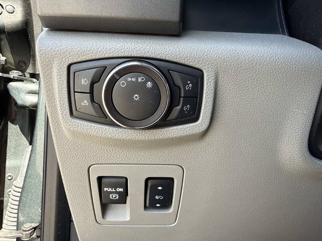 Used 2018 Ford F150 XLT w/ Equipment Group 302A Luxury AWD/4WD image 32