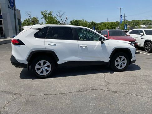Used 2025 Toyota RAV4 LE AWD/4WD image 7