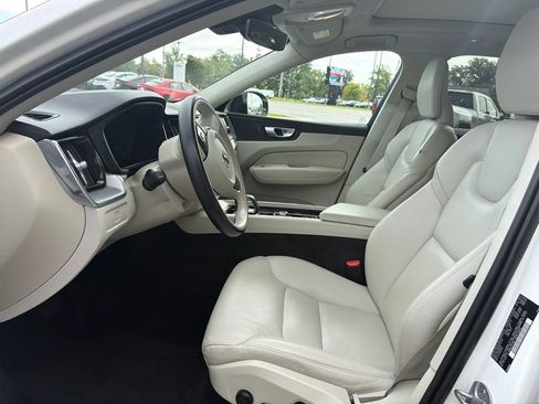 Used 2024 Volvo XC60 B5 Core w/ Protection Package Premier AWD/4WD image 7