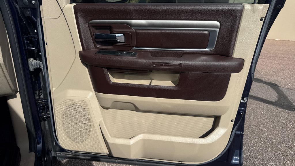 Used 2013 RAM 1500 Classic SLT w/ Premium Display Pkg RWD image 27
