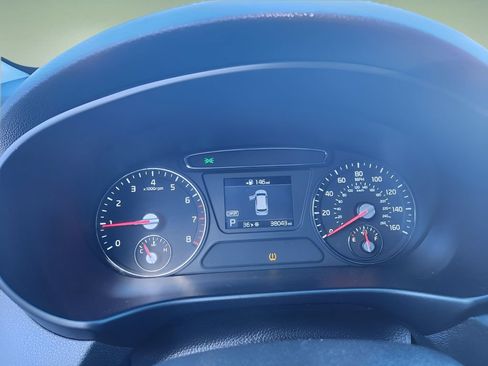 Used 2020 Kia Sorento FWD V6 image 17