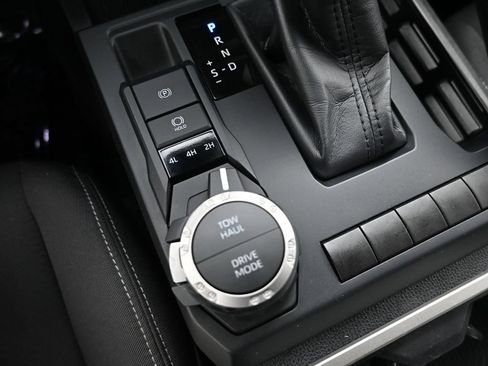 Used 2024 Toyota Tacoma TRD Sport AWD/4WD image 14
