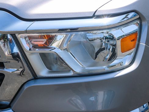 Used 2022 RAM 1500 Big Horn AWD/4WD image 5