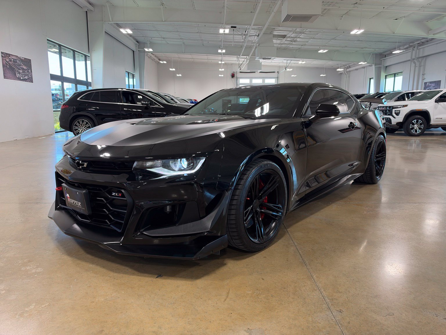 Used 2019 Chevrolet Camaro ZL1 RWD image 3
