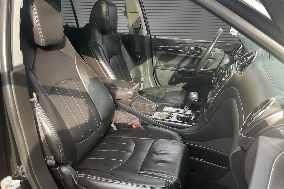 Used 2016 Buick Enclave Leather w/ Trailering Package AWD/4WD image 28