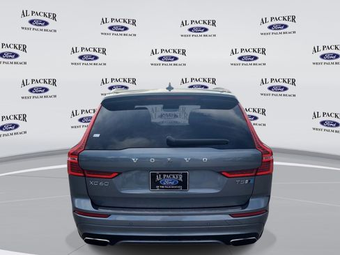 Used 2018 Volvo XC60 T5 R-Design w/ Convenience Package AWD/4WD image 4