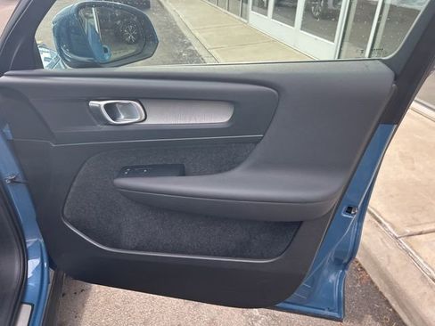 Certified 2025 Volvo XC40 B5 Plus image 14