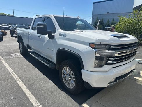 Used 2020 Chevrolet Silverado 3500 High Country w/ Z71 Off-Road Package AWD/4WD image 2