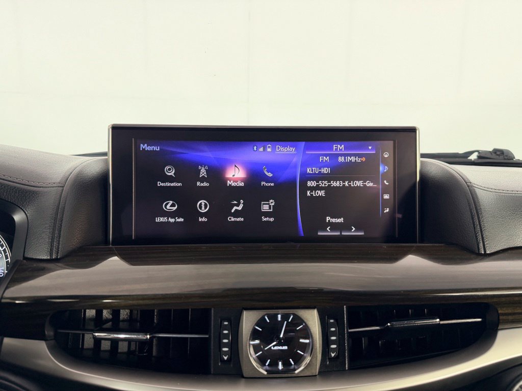 Used 2019 Lexus LX 570 4WD w/ Luxury Package image 16