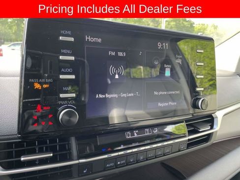 Used 2024 Toyota Sienna XLE AWD/4WD image 31