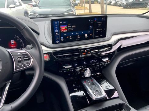 Used 2025 Acura MDX FWD image 7