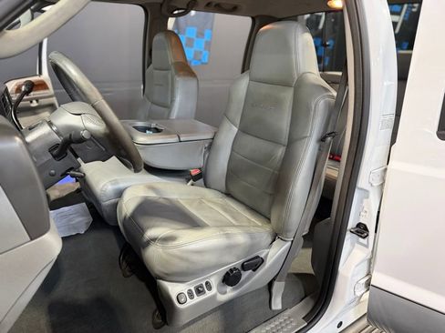 Used 2004 Ford F350 Lariat AWD/4WD image 18