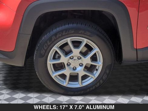 Used 2019 Jeep Renegade Latitude w/ Popular Equipment Group AWD/4WD image 10