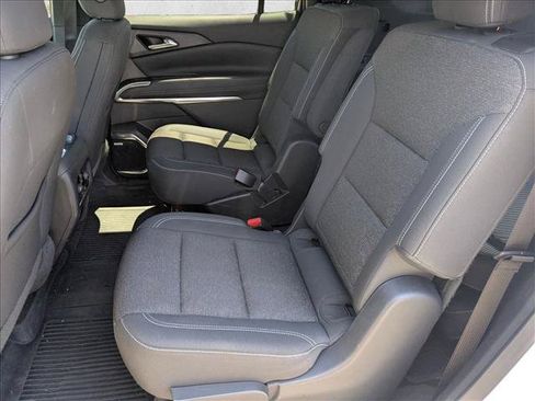Used 2024 Chevrolet Traverse LT w/ Enhanced Driving Package FWD image 18