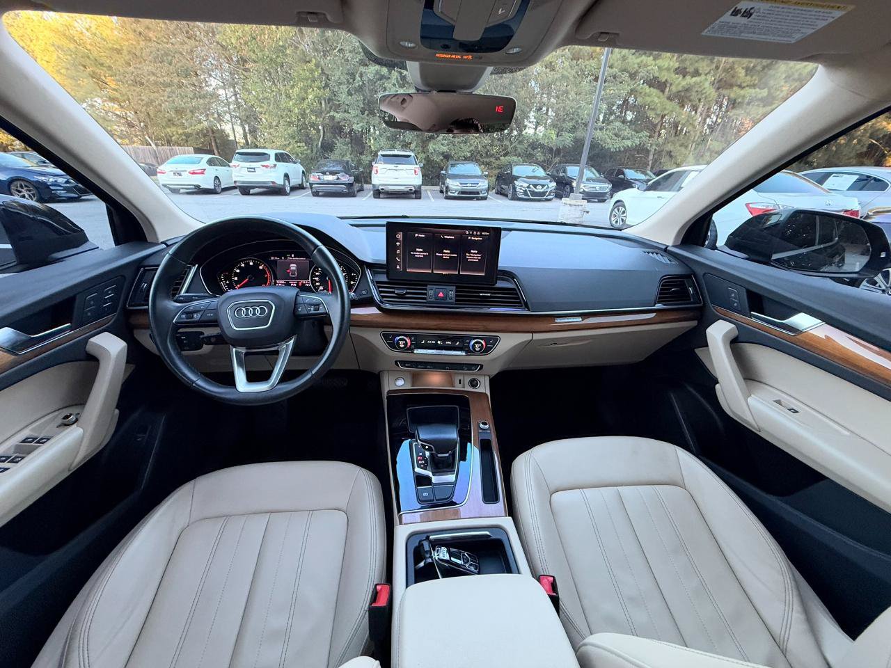 Used 2021 Audi Q5 2.0T Premium w/ Convenience Package AWD/4WD image 2