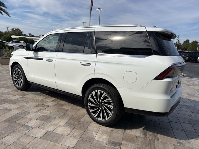 New 2027 Lincoln Navigator Black Label AWD/4WD image 4
