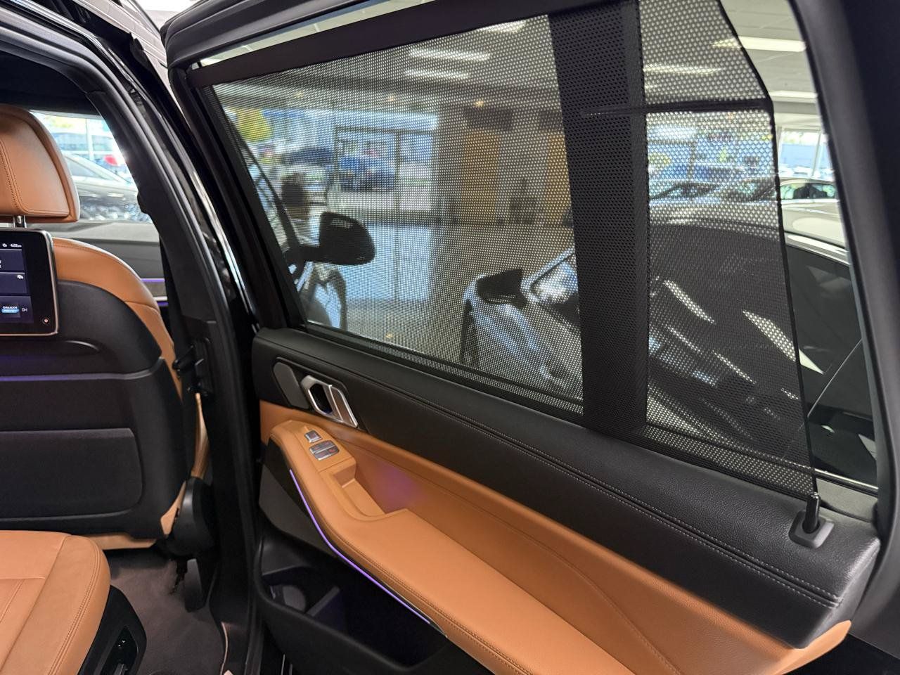 Used 2019 BMW X7 xDrive40i w/ Premium Package AWD/4WD image 27