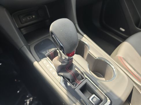 Used 2024 Chevrolet Equinox RS w/ RS Leather Package FWD image 18