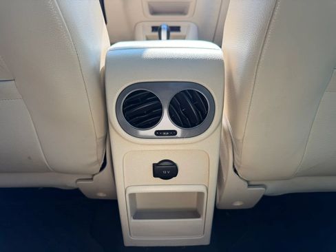 Used 2015 Volkswagen Tiguan SE FWD image 13