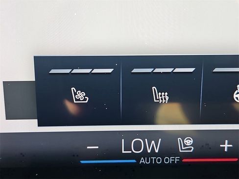 Used 2024 BMW X7 xDrive40i image 23