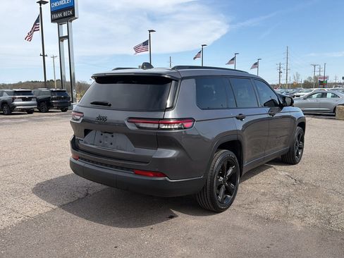 Used 2023 Jeep Grand Cherokee L Laredo AWD/4WD image 4