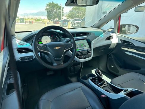 Used 2020 Chevrolet Bolt Premier w/ Infotainment Package FWD image 7