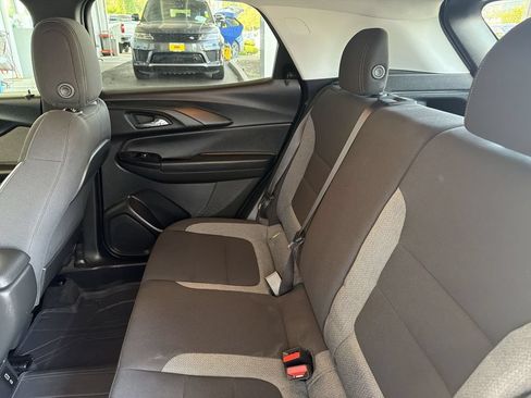 Used 2023 Chevrolet TrailBlazer LT w/ Convenience Package AWD/4WD image 23