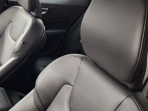 Used 2024 Volvo S60 B5 Core image 15