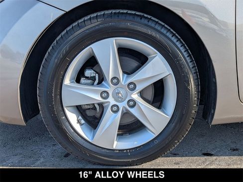 Used 2013 Hyundai Elantra GLS w/ Preferred Pkg image 14