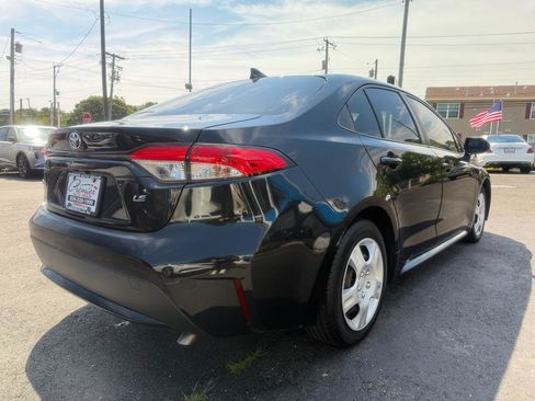 Used 2020 Toyota Corolla LE FWD image 5
