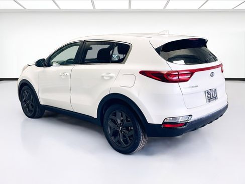 Used 2022 Kia Sportage LX w/ LX FWD Value Edition Package image 6