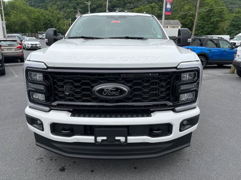 New 2026 Ford F250 Lariat w/ Black Appearance Package AWD/4WD image 3