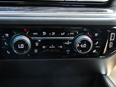 Used 2024 Chevrolet Silverado 1500 LTZ w/ Technology Package image 35